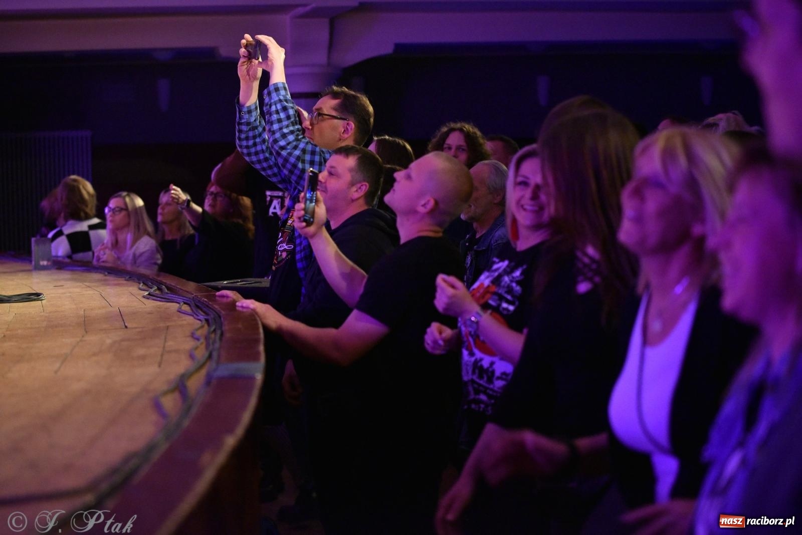 Zdjęcie w galerii na portalu naszraciborz.pl: Legenda polskiego rocka na scenie RCK. Sztywny Pal Azji w Raciborzu wiadomości z regionu