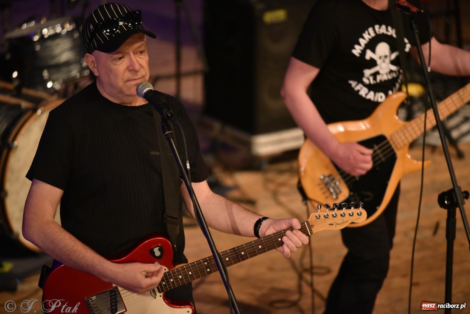 Zdjęcie w galerii na portalu naszraciborz.pl: Legenda polskiego rocka na scenie RCK. Sztywny Pal Azji w Raciborzu wiadomości z regionu