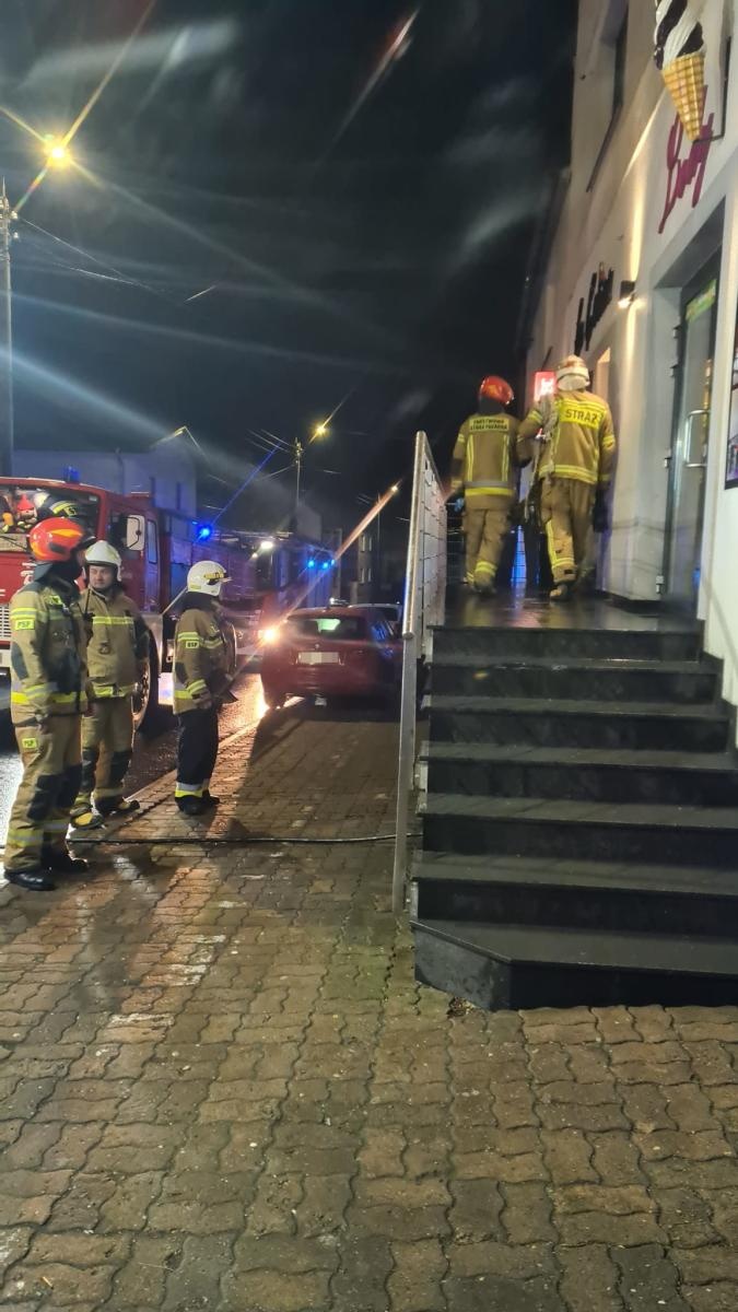 Zdjęcie w galerii na portalu naszraciborz.pl: Pożar sadzy w kominie w Krzanowicach [FOTO] wiadomości z regionu