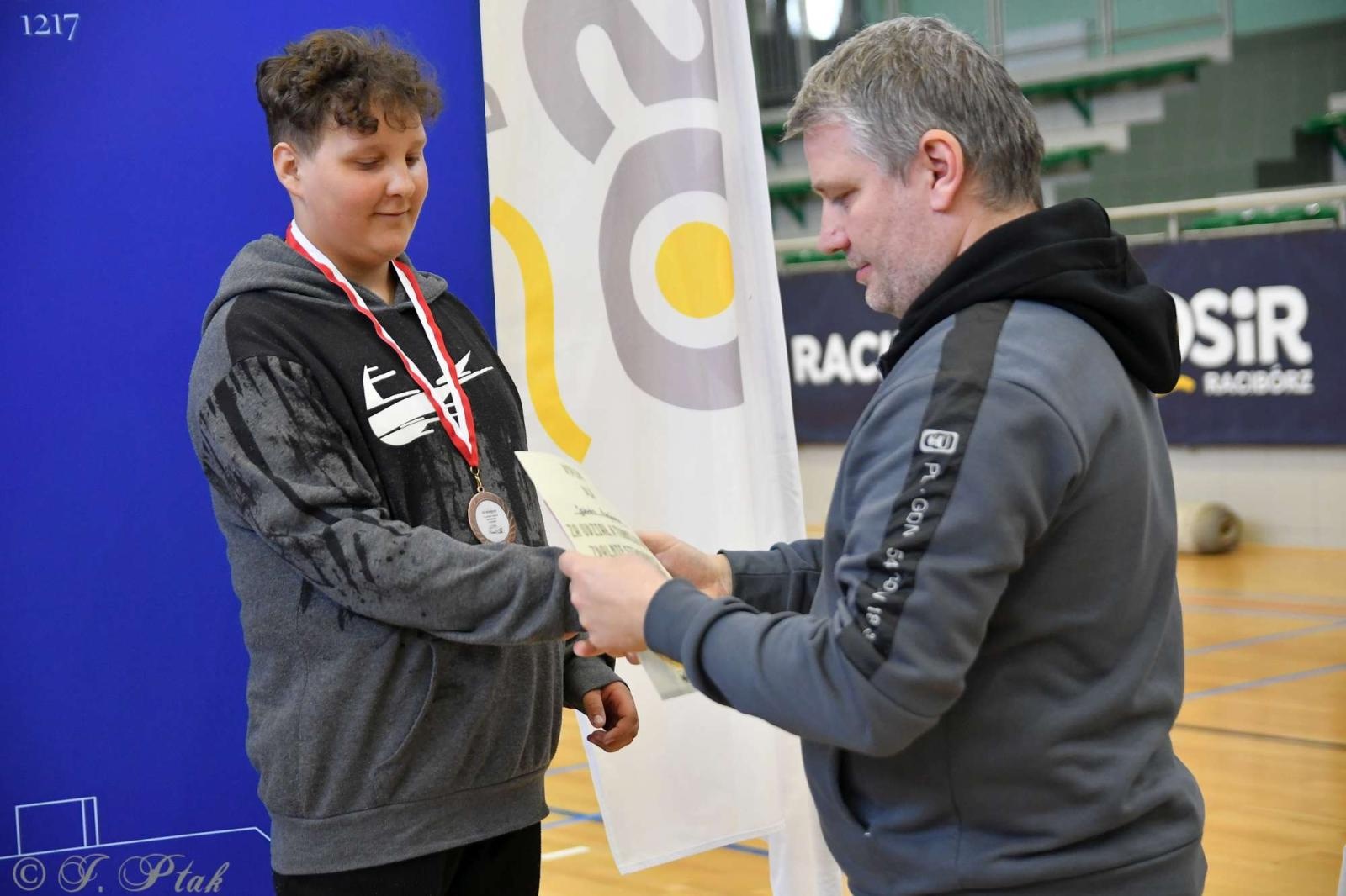 Zdjęcie w galerii na portalu naszraciborz.pl: Zdalnie sterowane wyścigi w Arenie Rafako [FOTO i WIDEO] wiadomości z regionu