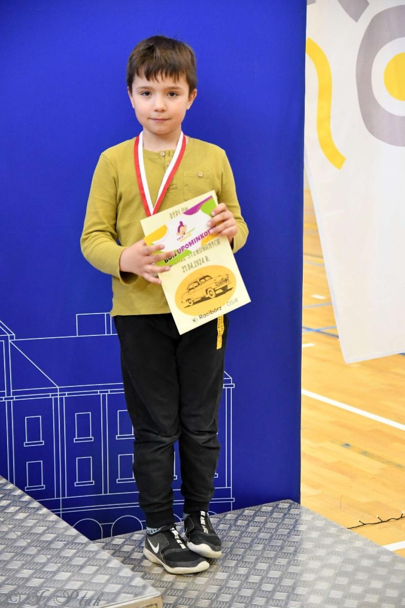 Zdjęcie w galerii na portalu naszraciborz.pl: Zdalnie sterowane wyścigi w Arenie Rafako [FOTO i WIDEO] wiadomości z regionu