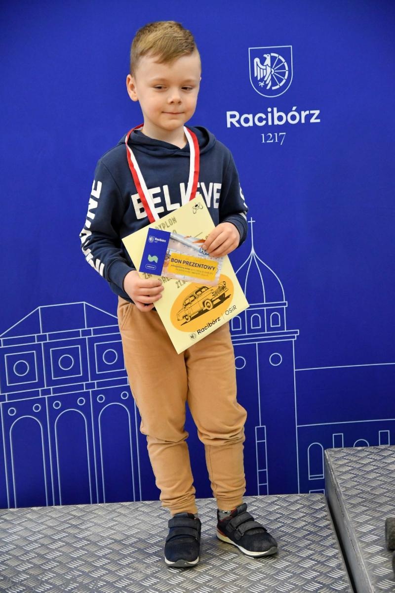 Zdjęcie w galerii na portalu naszraciborz.pl: Zdalnie sterowane wyścigi w Arenie Rafako [FOTO i WIDEO] wiadomości z regionu