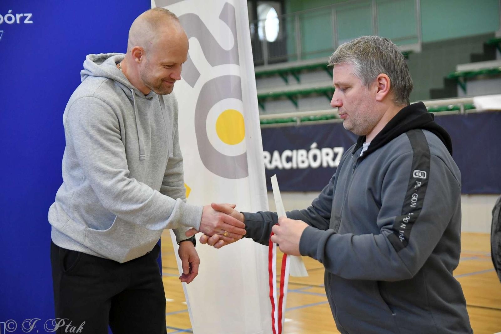 Zdjęcie w galerii na portalu naszraciborz.pl: Zdalnie sterowane wyścigi w Arenie Rafako [FOTO i WIDEO] wiadomości z regionu