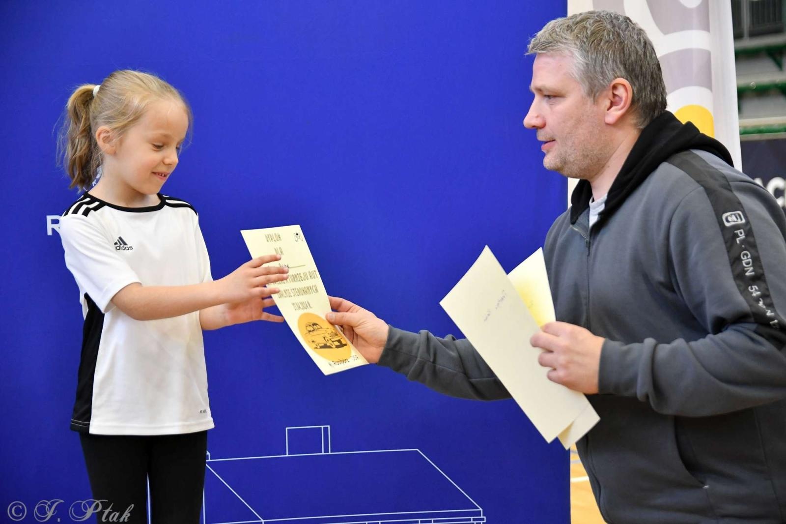 Zdjęcie w galerii na portalu naszraciborz.pl: Zdalnie sterowane wyścigi w Arenie Rafako [FOTO i WIDEO] wiadomości z regionu