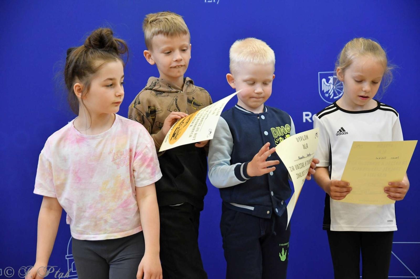 Zdjęcie w galerii na portalu naszraciborz.pl: Zdalnie sterowane wyścigi w Arenie Rafako [FOTO i WIDEO] wiadomości z regionu