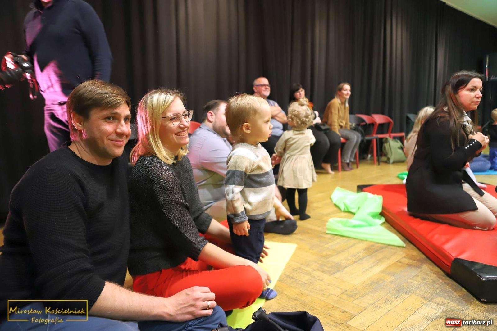 Zdjęcie w galerii na portalu naszraciborz.pl: Prześliczna wiolonczela. Kolejna edycja Maluchów w krainie dźwięku wiadomości z regionu