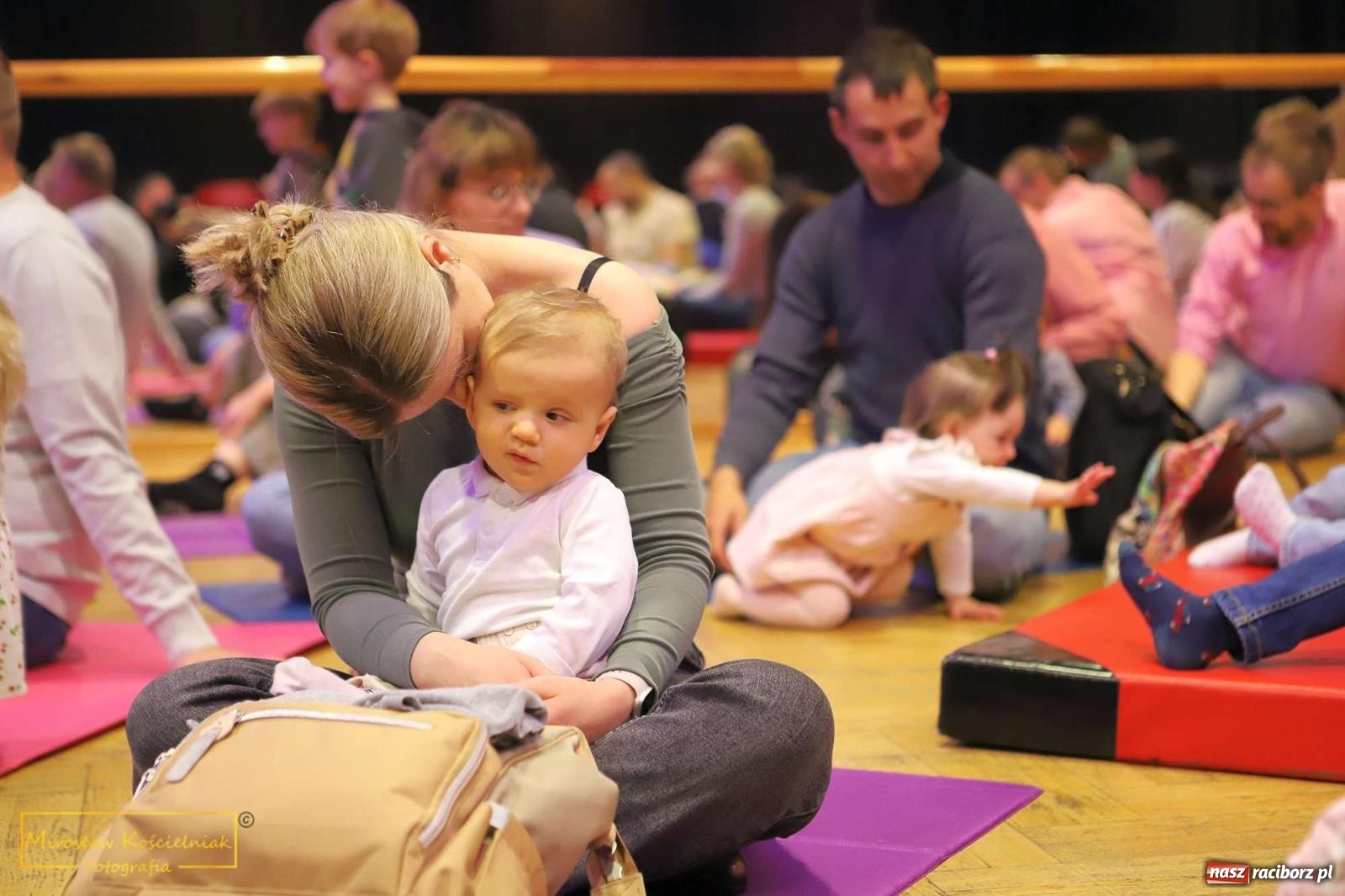 Zdjęcie w galerii na portalu naszraciborz.pl: Prześliczna wiolonczela. Kolejna edycja Maluchów w krainie dźwięku wiadomości z regionu