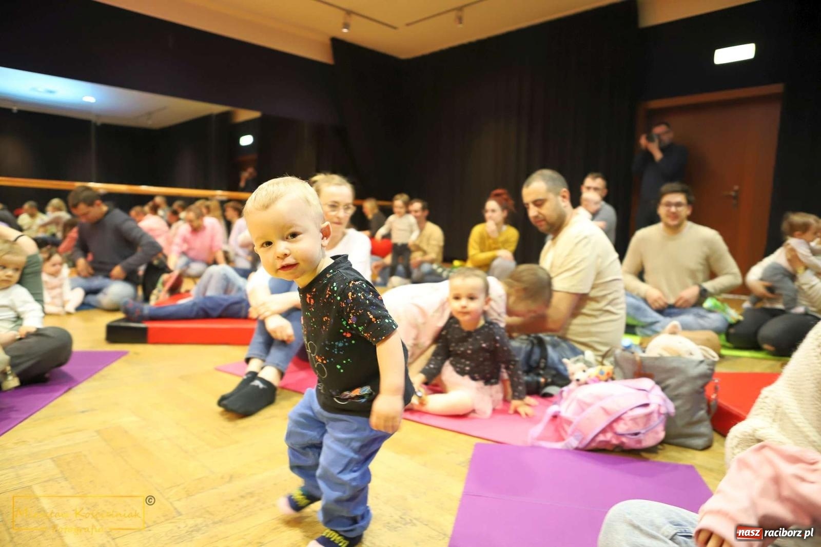 Zdjęcie w galerii na portalu naszraciborz.pl: Prześliczna wiolonczela. Kolejna edycja Maluchów w krainie dźwięku wiadomości z regionu
