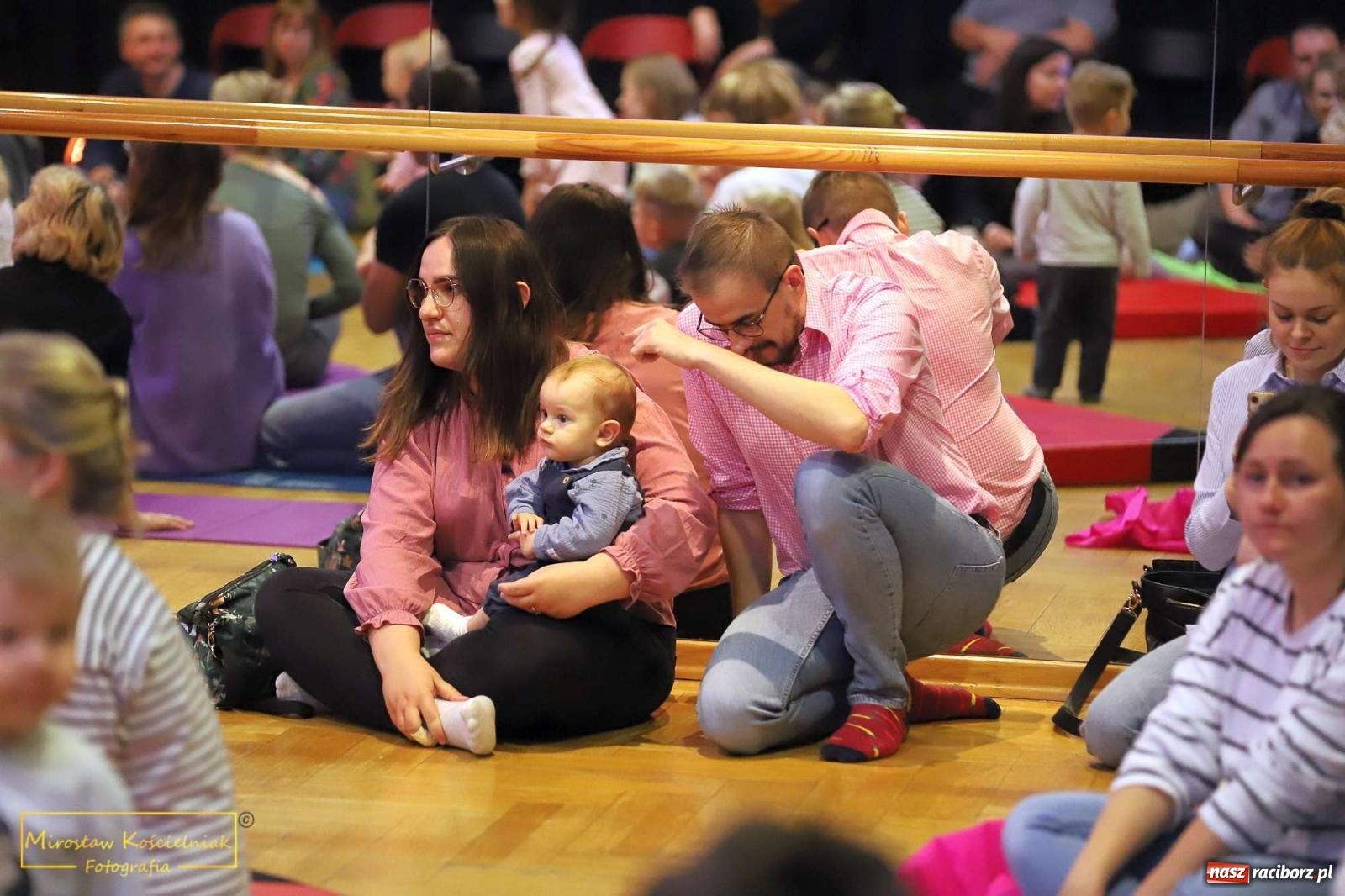 Zdjęcie w galerii na portalu naszraciborz.pl: Prześliczna wiolonczela. Kolejna edycja Maluchów w krainie dźwięku wiadomości z regionu