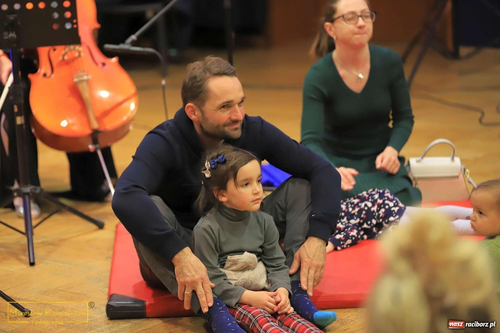 Zdjęcie w galerii na portalu naszraciborz.pl: Prześliczna wiolonczela. Kolejna edycja Maluchów w krainie dźwięku wiadomości z regionu