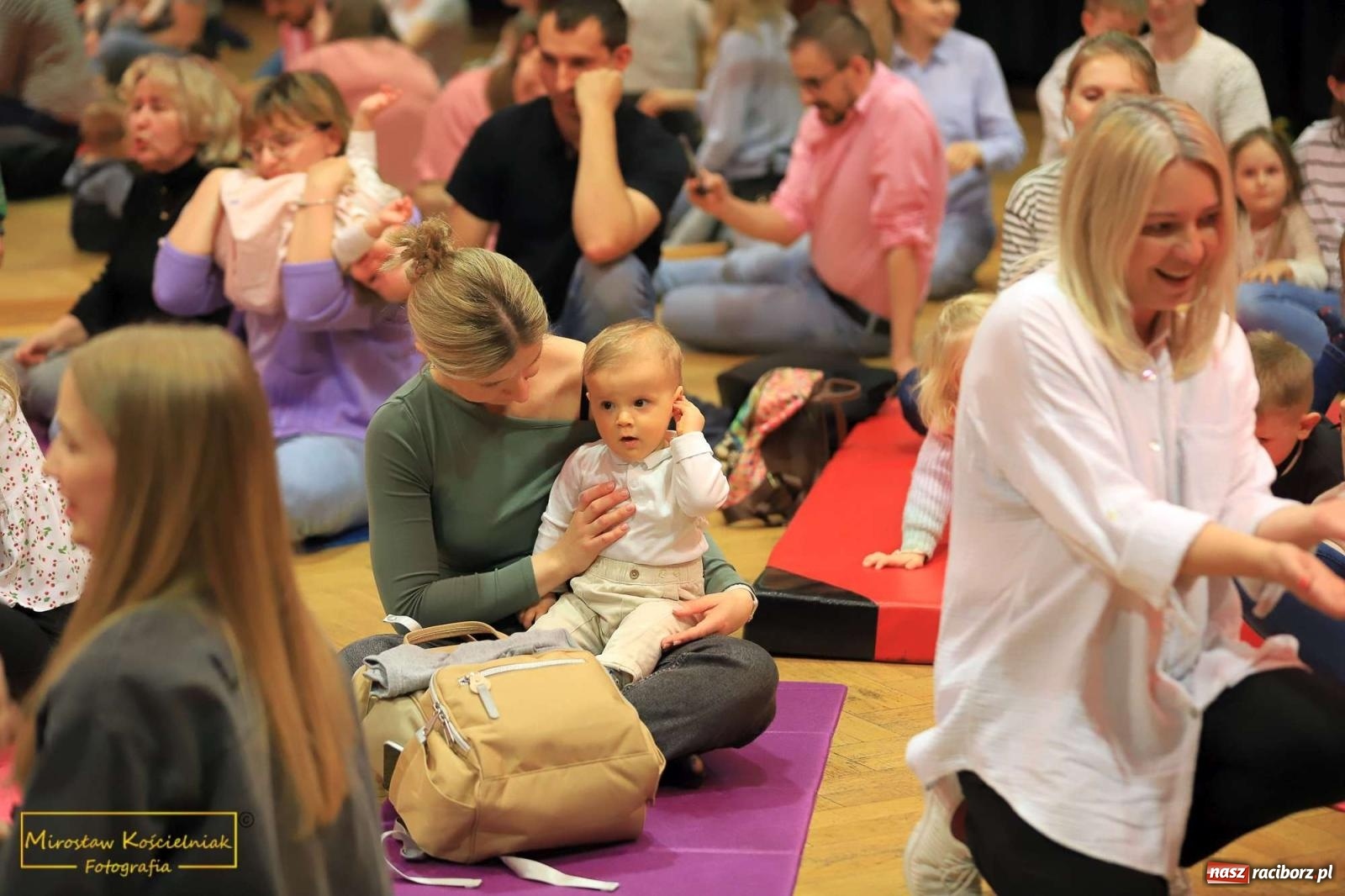 Zdjęcie w galerii na portalu naszraciborz.pl: Prześliczna wiolonczela. Kolejna edycja Maluchów w krainie dźwięku wiadomości z regionu