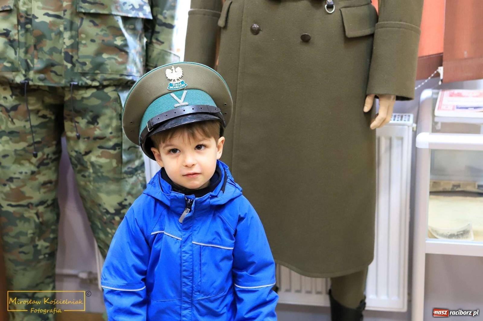 Zdjęcie w galerii na portalu naszraciborz.pl: Raciborski Klub Ojca zawitał do Śląskiego Oddziału Straży Granicznej wiadomości z regionu