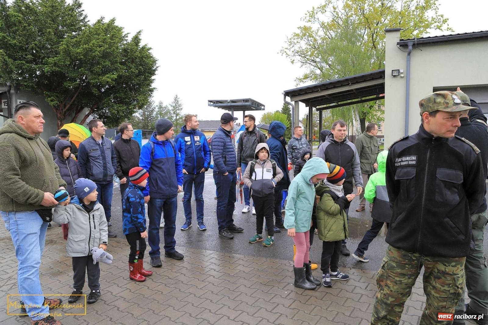 Zdjęcie w galerii na portalu naszraciborz.pl: Raciborski Klub Ojca zawitał do Śląskiego Oddziału Straży Granicznej wiadomości z regionu