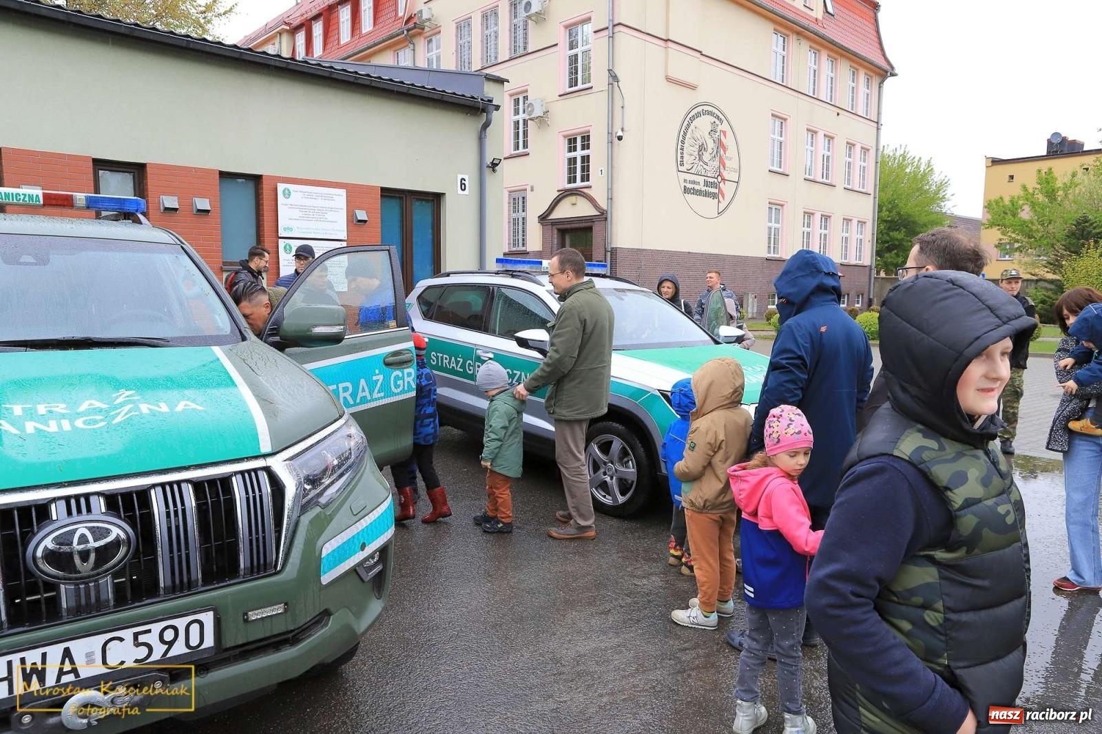 Zdjęcie w galerii na portalu naszraciborz.pl: Raciborski Klub Ojca zawitał do Śląskiego Oddziału Straży Granicznej wiadomości z regionu