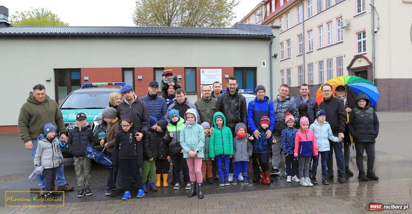 Zdjęcie w galerii na portalu naszraciborz.pl: Raciborski Klub Ojca zawitał do Śląskiego Oddziału Straży Granicznej wiadomości z regionu