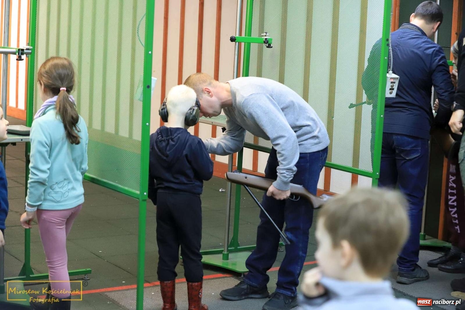 Zdjęcie w galerii na portalu naszraciborz.pl: Raciborski Klub Ojca zawitał do Śląskiego Oddziału Straży Granicznej wiadomości z regionu