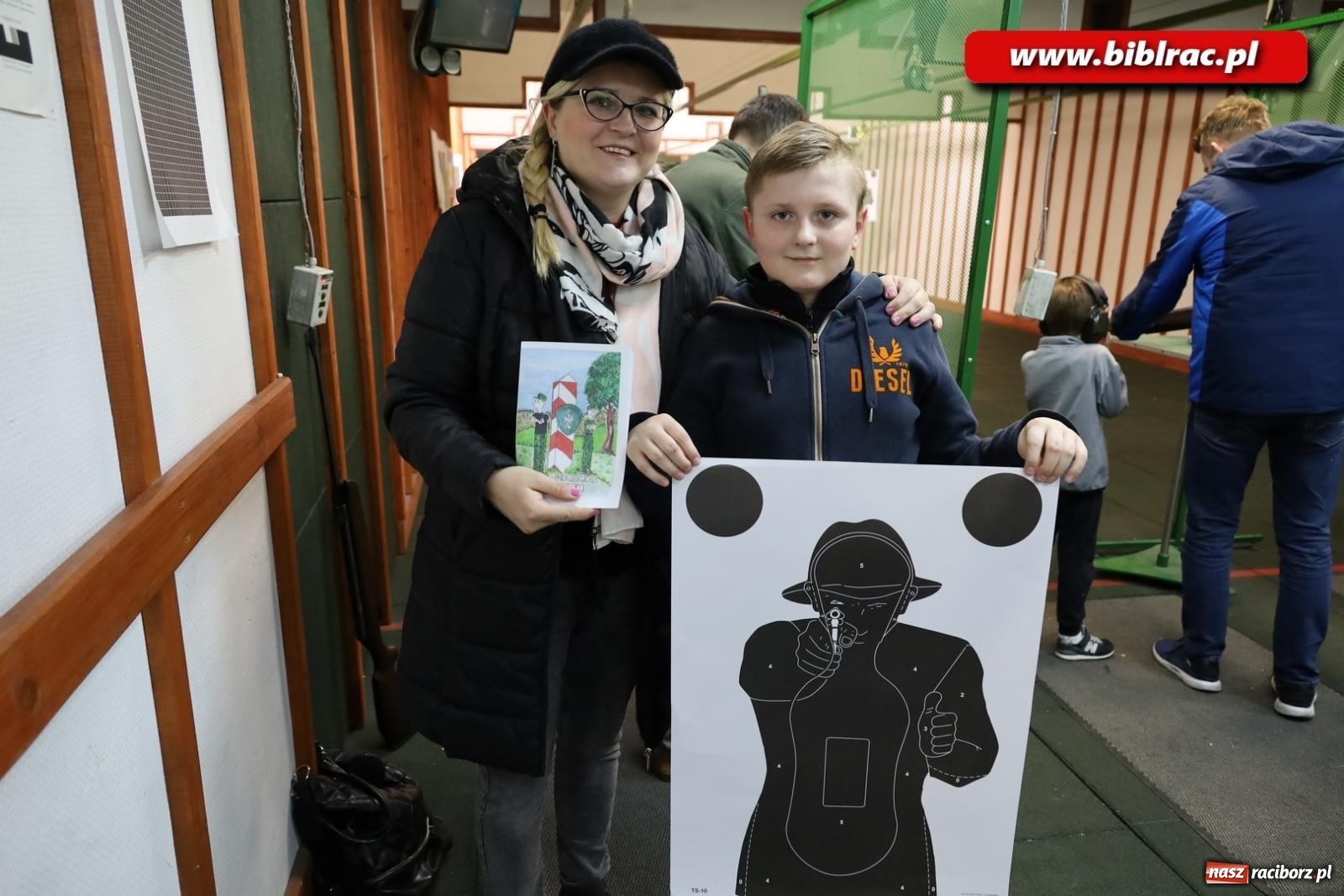 Zdjęcie w galerii na portalu naszraciborz.pl: Raciborski Klub Ojca zawitał do Śląskiego Oddziału Straży Granicznej wiadomości z regionu