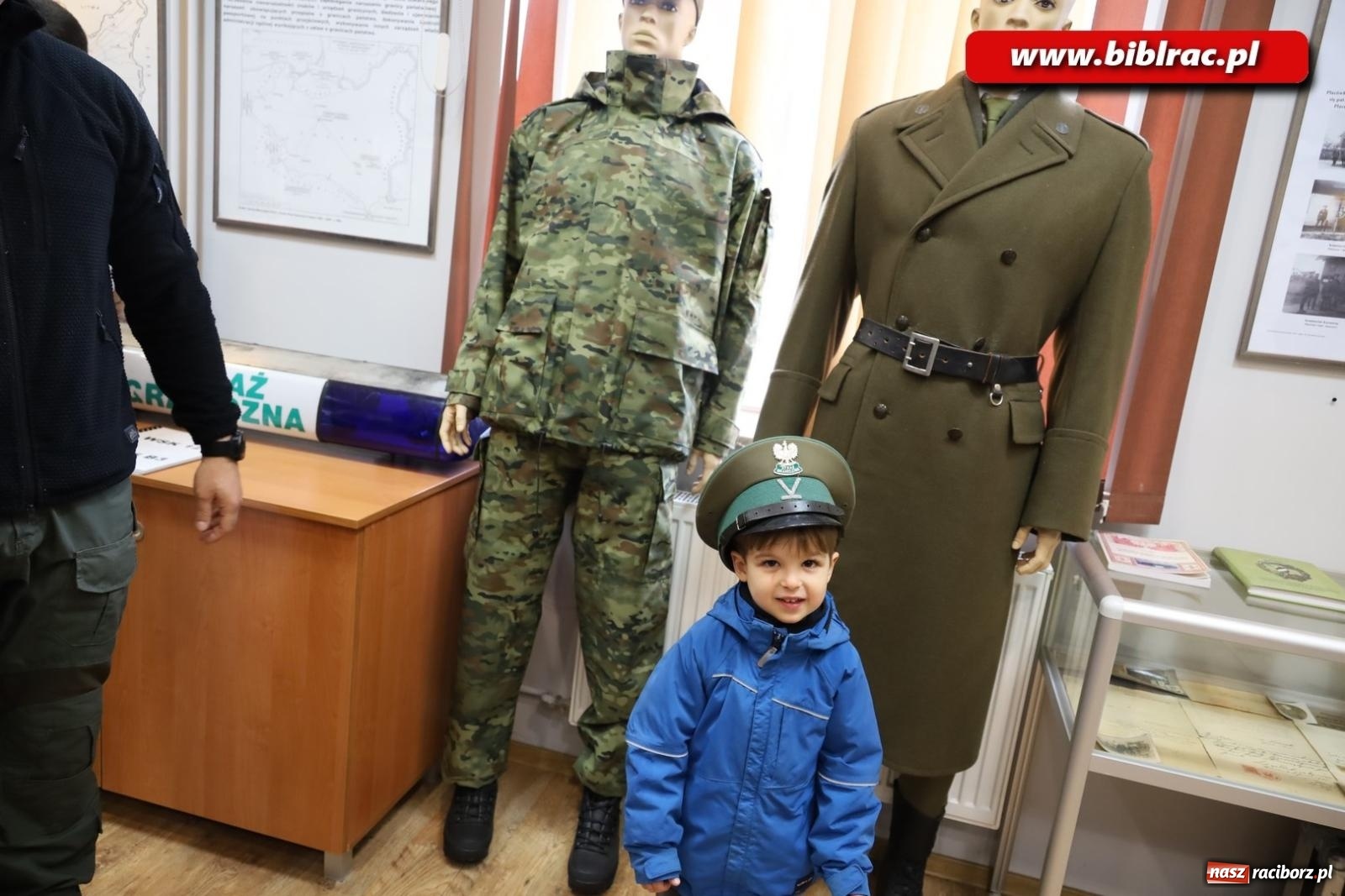 Zdjęcie w galerii na portalu naszraciborz.pl: Raciborski Klub Ojca zawitał do Śląskiego Oddziału Straży Granicznej wiadomości z regionu