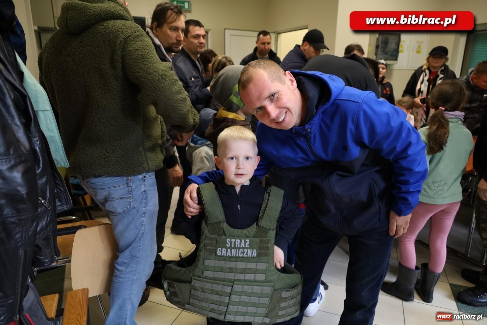 Zdjęcie w galerii na portalu naszraciborz.pl: Raciborski Klub Ojca zawitał do Śląskiego Oddziału Straży Granicznej wiadomości z regionu