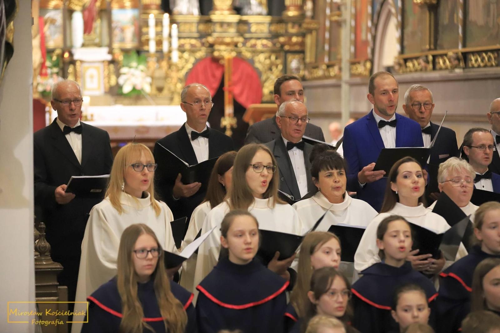 Zdjęcie w galerii na portalu naszraciborz.pl: Raciborskie nieszpory ze scholą ze Starych Budkowic [FOTO i WIDEO] wiadomości z regionu