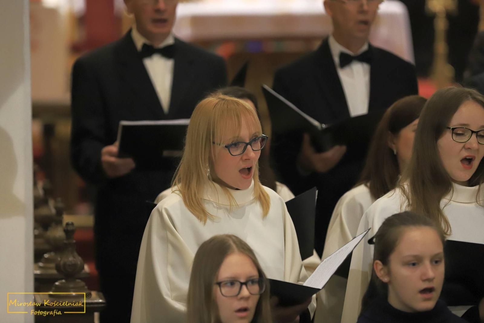 Zdjęcie w galerii na portalu naszraciborz.pl: Raciborskie nieszpory ze scholą ze Starych Budkowic [FOTO i WIDEO] wiadomości z regionu