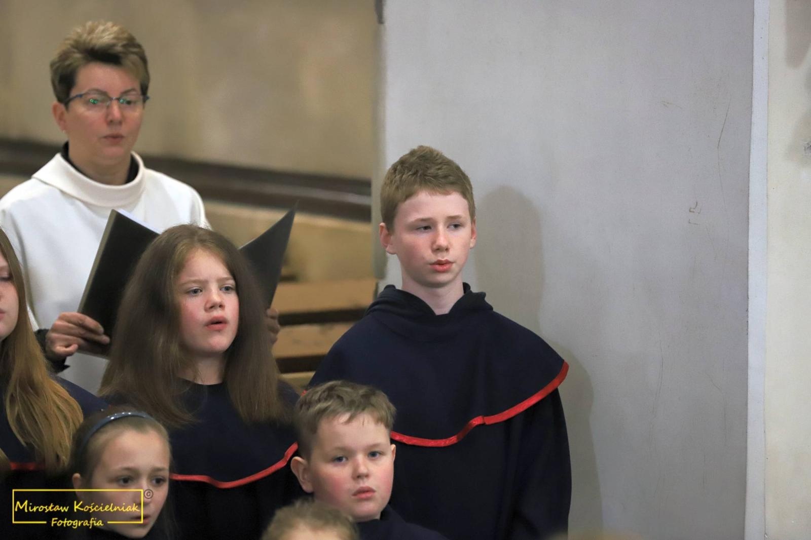 Zdjęcie w galerii na portalu naszraciborz.pl: Raciborskie nieszpory ze scholą ze Starych Budkowic [FOTO i WIDEO] wiadomości z regionu