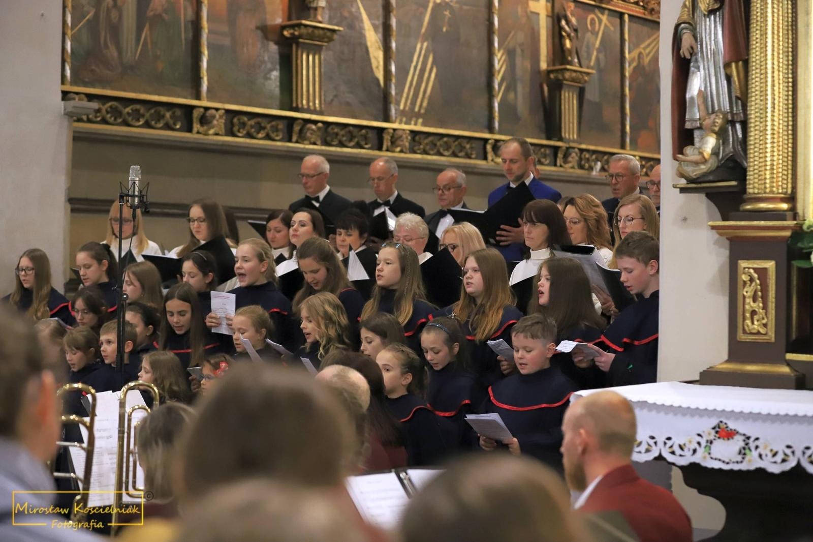 Zdjęcie w galerii na portalu naszraciborz.pl: Raciborskie nieszpory ze scholą ze Starych Budkowic [FOTO i WIDEO] wiadomości z regionu