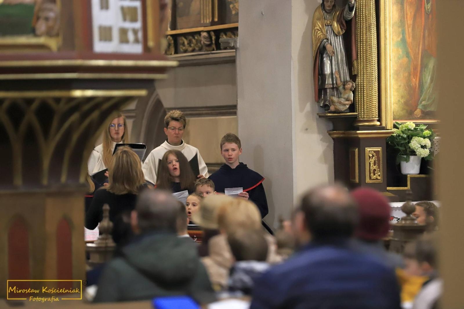 Zdjęcie w galerii na portalu naszraciborz.pl: Raciborskie nieszpory ze scholą ze Starych Budkowic [FOTO i WIDEO] wiadomości z regionu