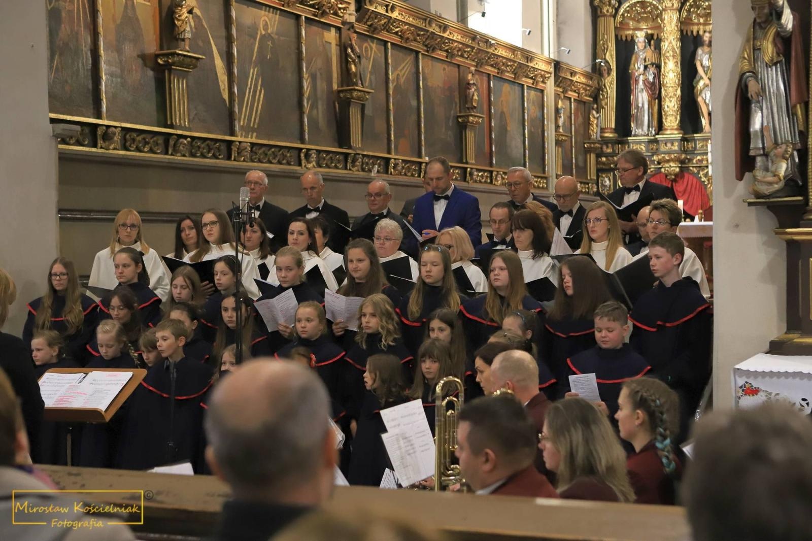 Zdjęcie w galerii na portalu naszraciborz.pl: Raciborskie nieszpory ze scholą ze Starych Budkowic [FOTO i WIDEO] wiadomości z regionu