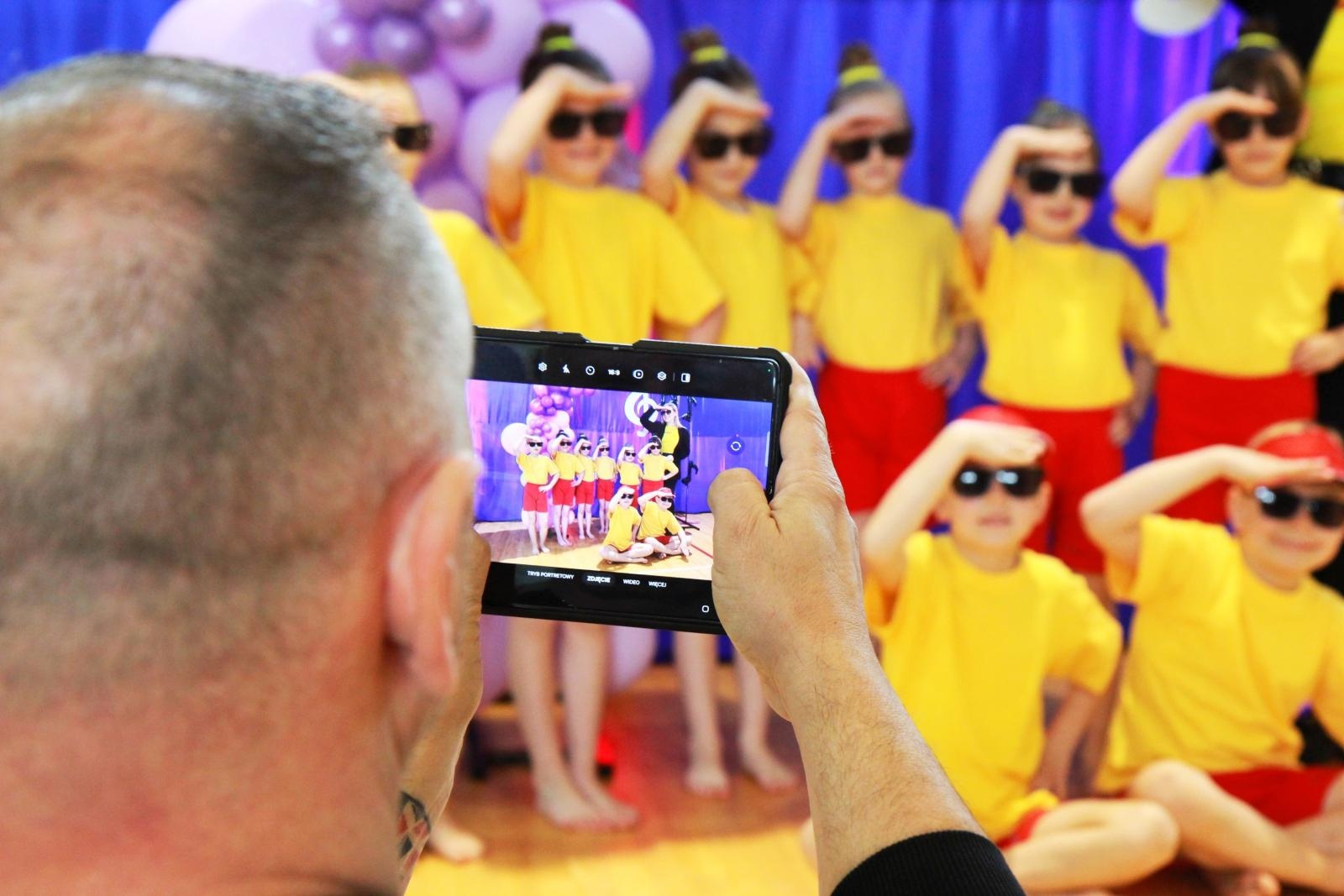 Zdjęcie w galerii na portalu naszraciborz.pl: Tanecznie i kolorowo, czyli II Powiatowy Festiwal Taneczny w Zabełkowie wiadomości z regionu