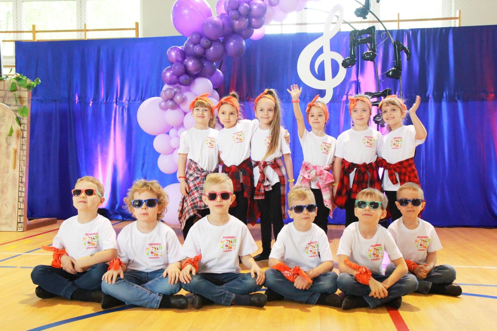 Zdjęcie w galerii na portalu naszraciborz.pl: Tanecznie i kolorowo, czyli II Powiatowy Festiwal Taneczny w Zabełkowie wiadomości z regionu