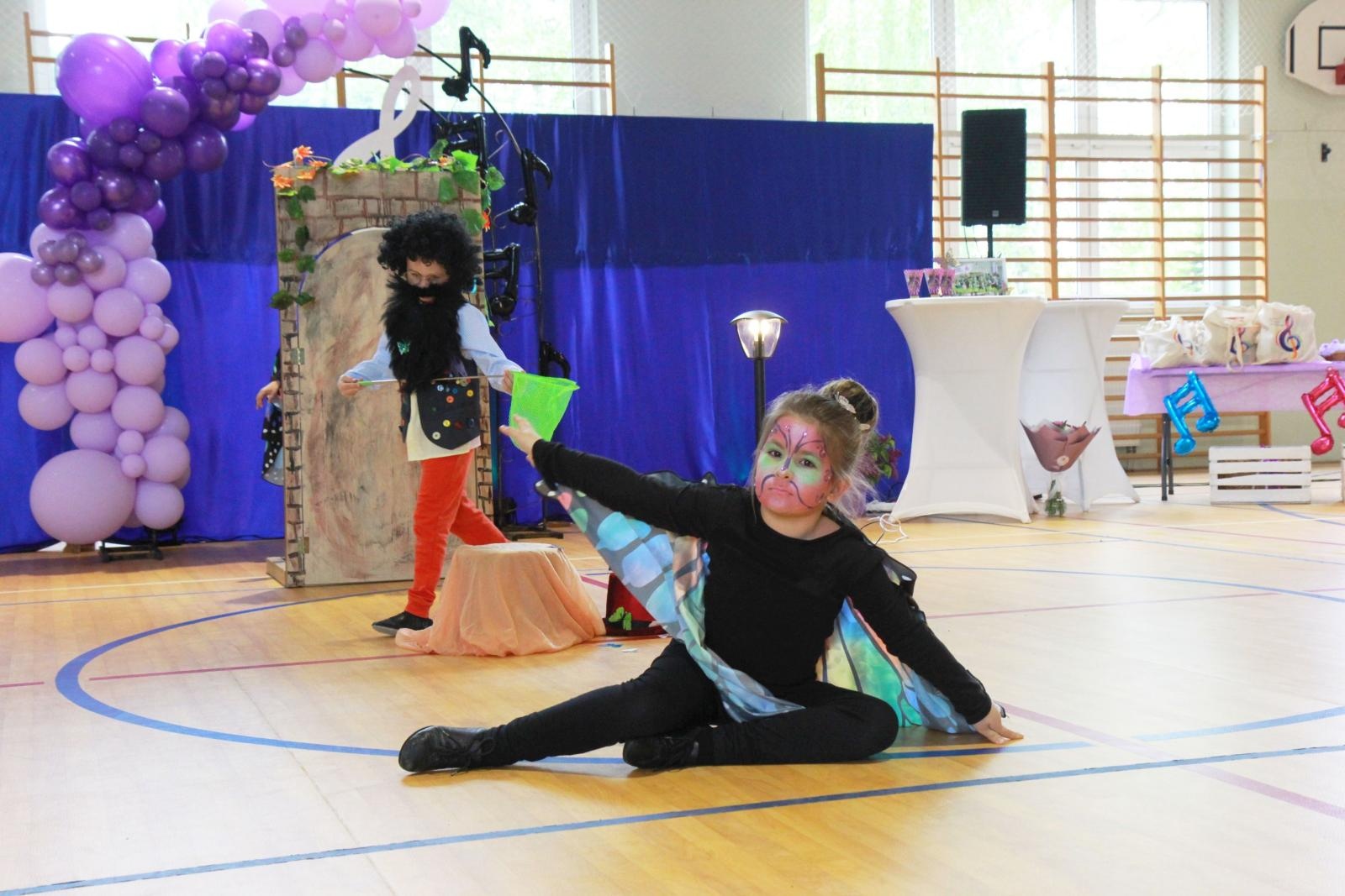 Zdjęcie w galerii na portalu naszraciborz.pl: Tanecznie i kolorowo, czyli II Powiatowy Festiwal Taneczny w Zabełkowie wiadomości z regionu