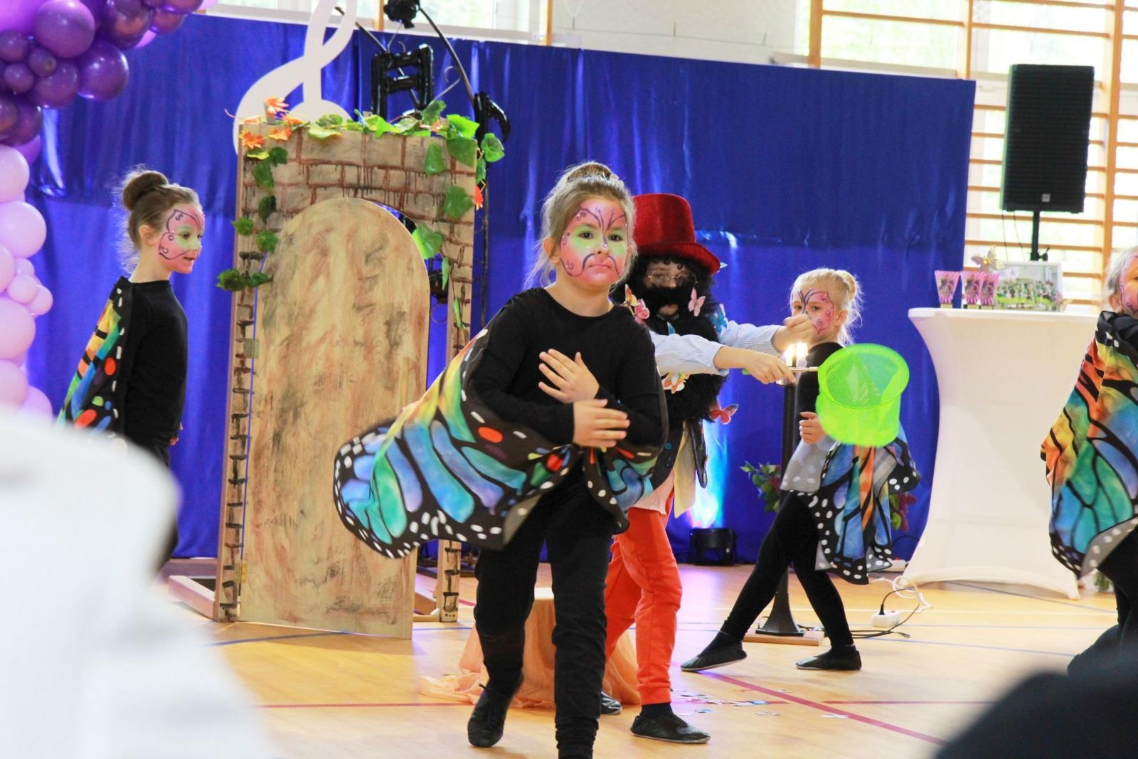 Zdjęcie w galerii na portalu naszraciborz.pl: Tanecznie i kolorowo, czyli II Powiatowy Festiwal Taneczny w Zabełkowie wiadomości z regionu