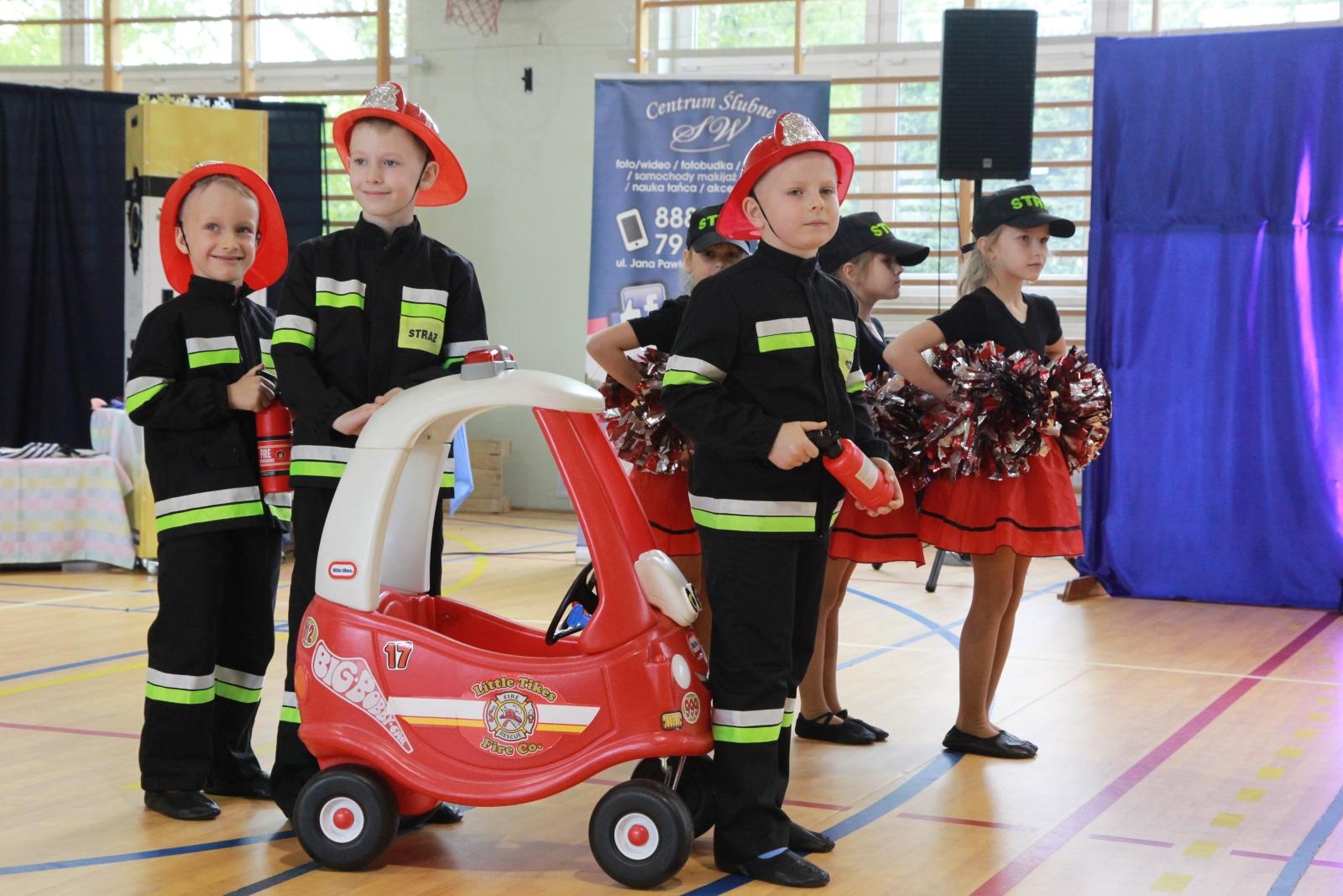 Zdjęcie w galerii na portalu naszraciborz.pl: Tanecznie i kolorowo, czyli II Powiatowy Festiwal Taneczny w Zabełkowie wiadomości z regionu