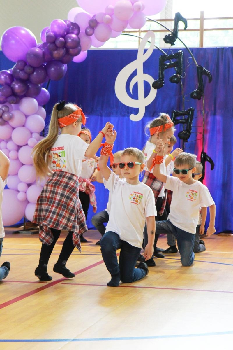 Zdjęcie w galerii na portalu naszraciborz.pl: Tanecznie i kolorowo, czyli II Powiatowy Festiwal Taneczny w Zabełkowie wiadomości z regionu