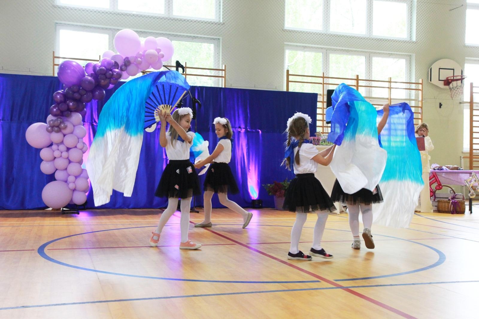 Zdjęcie w galerii na portalu naszraciborz.pl: Tanecznie i kolorowo, czyli II Powiatowy Festiwal Taneczny w Zabełkowie wiadomości z regionu