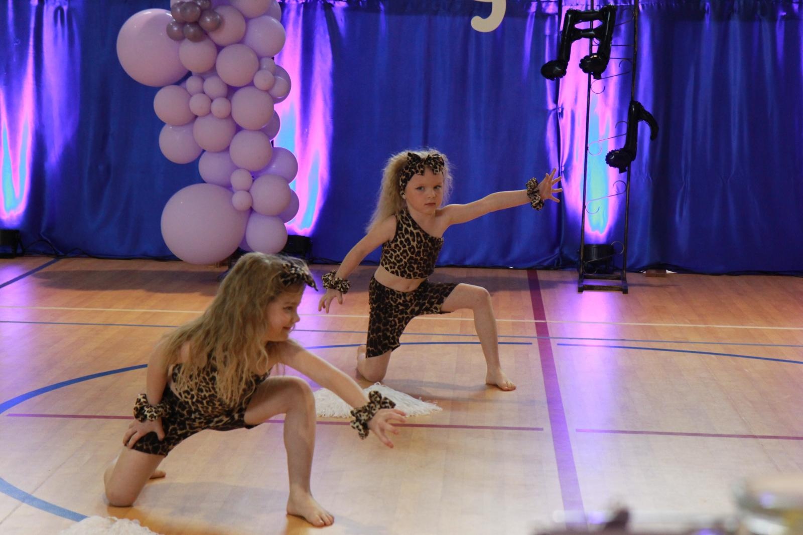 Zdjęcie w galerii na portalu naszraciborz.pl: Tanecznie i kolorowo, czyli II Powiatowy Festiwal Taneczny w Zabełkowie wiadomości z regionu