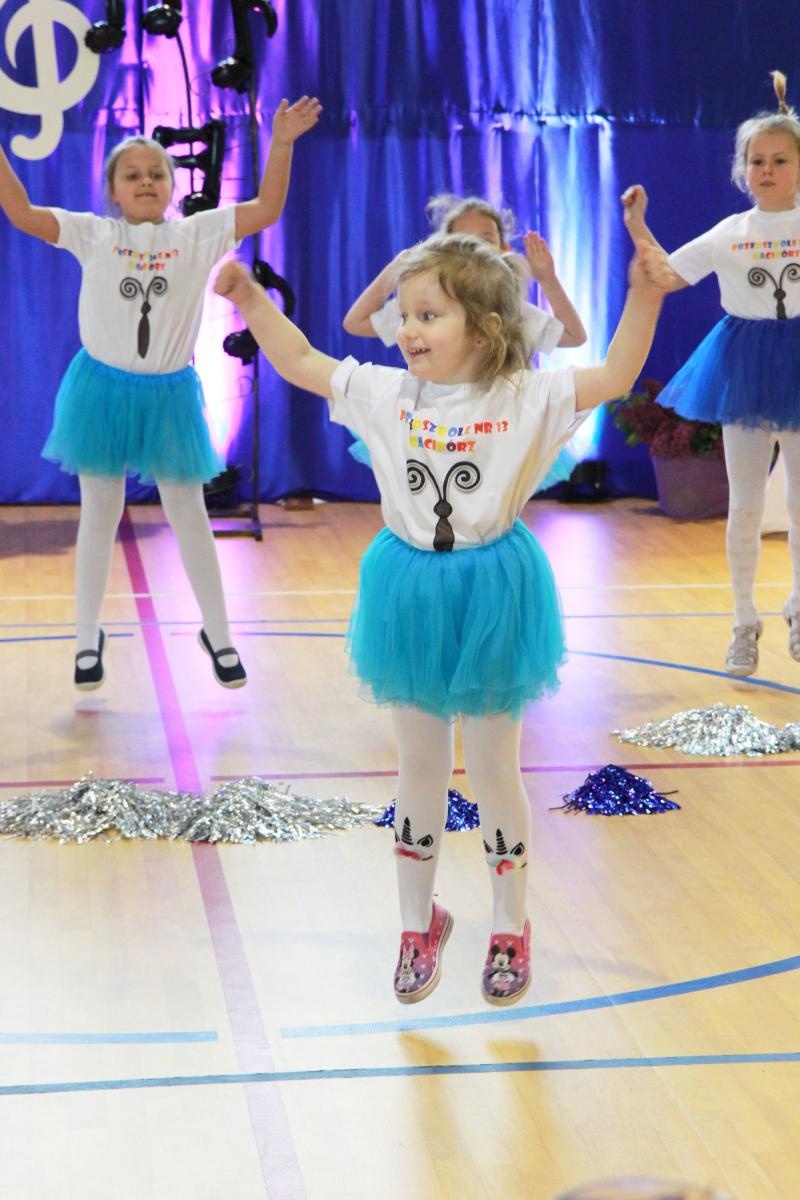 Zdjęcie w galerii na portalu naszraciborz.pl: Tanecznie i kolorowo, czyli II Powiatowy Festiwal Taneczny w Zabełkowie wiadomości z regionu