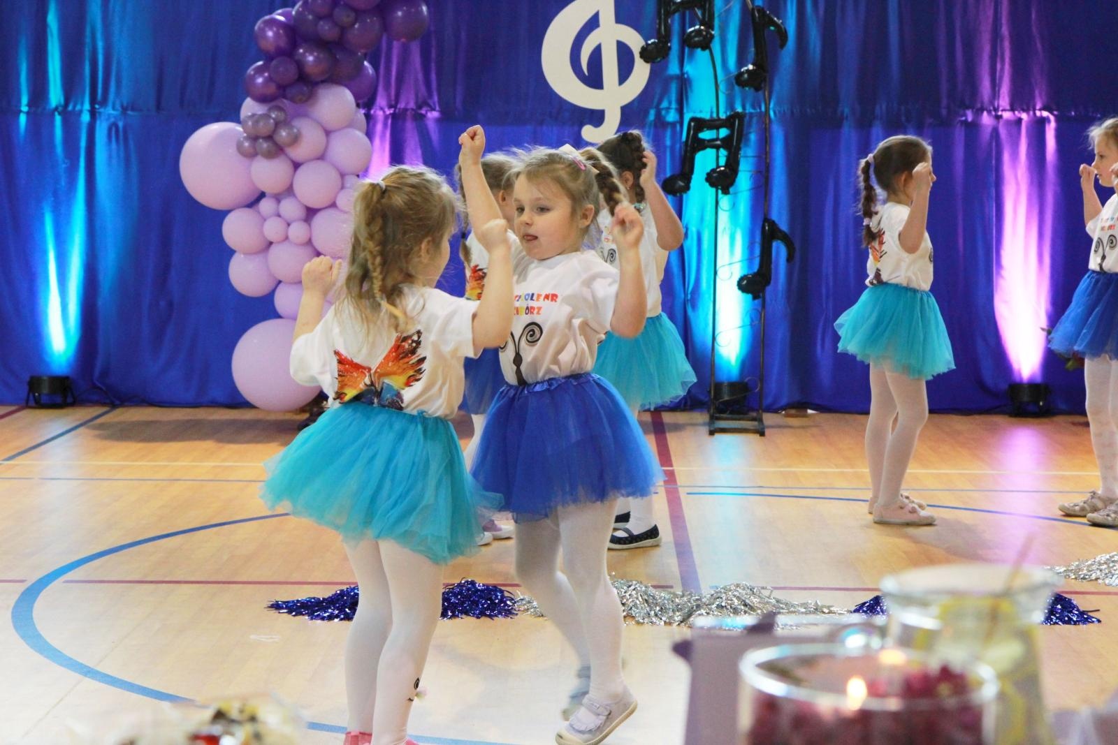 Zdjęcie w galerii na portalu naszraciborz.pl: Tanecznie i kolorowo, czyli II Powiatowy Festiwal Taneczny w Zabełkowie wiadomości z regionu