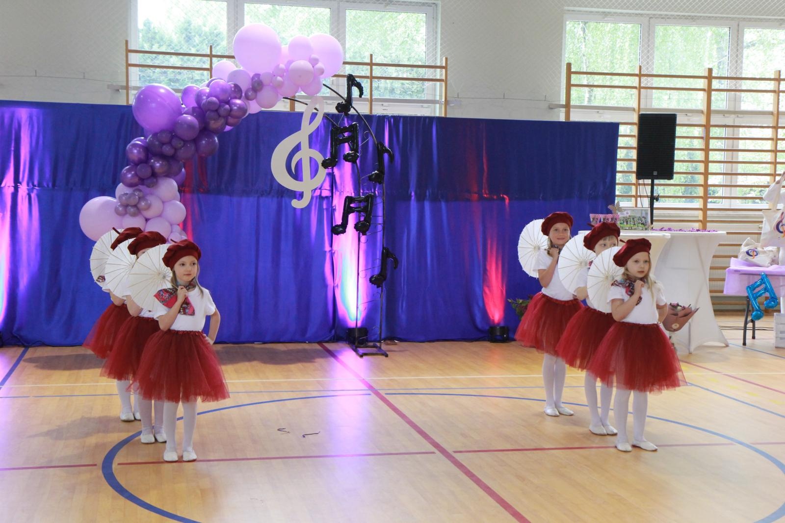 Zdjęcie w galerii na portalu naszraciborz.pl: Tanecznie i kolorowo, czyli II Powiatowy Festiwal Taneczny w Zabełkowie wiadomości z regionu