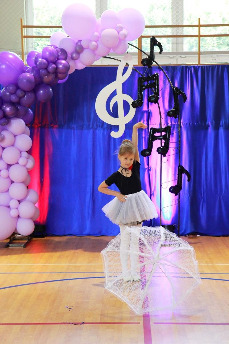 Zdjęcie w galerii na portalu naszraciborz.pl: Tanecznie i kolorowo, czyli II Powiatowy Festiwal Taneczny w Zabełkowie wiadomości z regionu