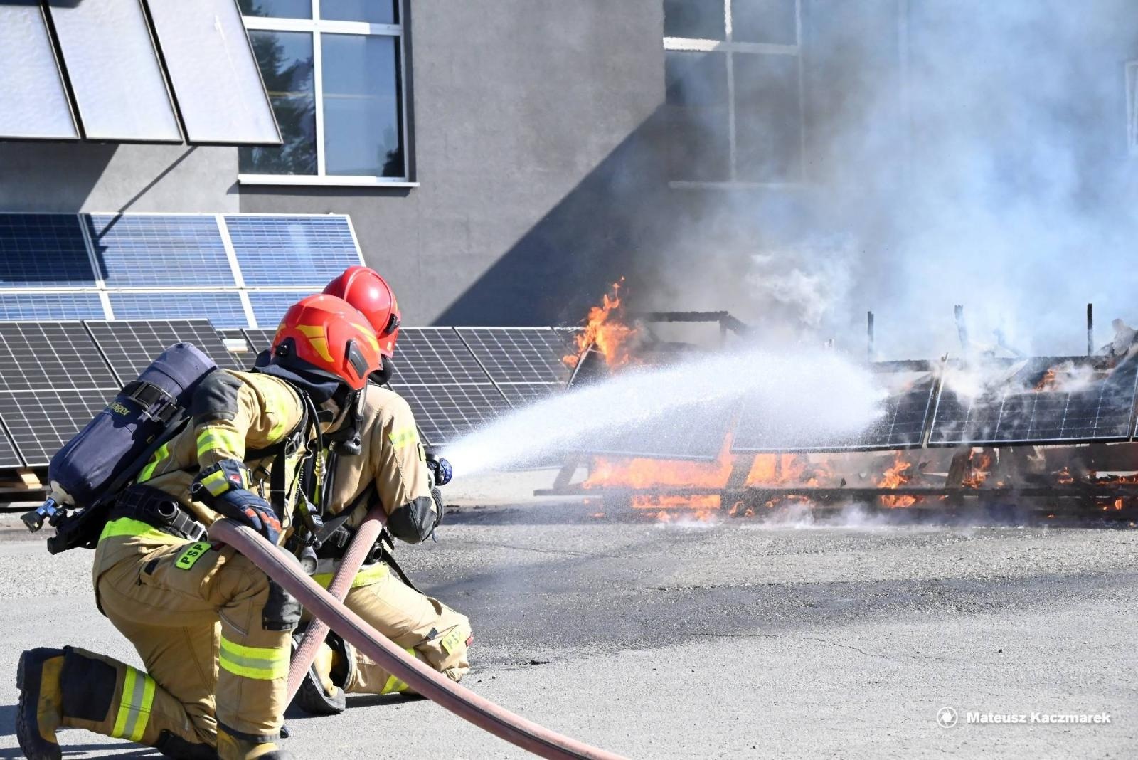 Zdjęcie w galerii na portalu naszraciborz.pl: Pożary instalacji fotowoltaicznych i magazynów energii [RAPORT] wiadomości z regionu