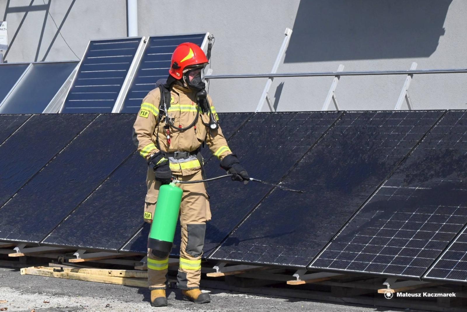Zdjęcie w galerii na portalu naszraciborz.pl: Pożary instalacji fotowoltaicznych i magazynów energii [RAPORT] wiadomości z regionu
