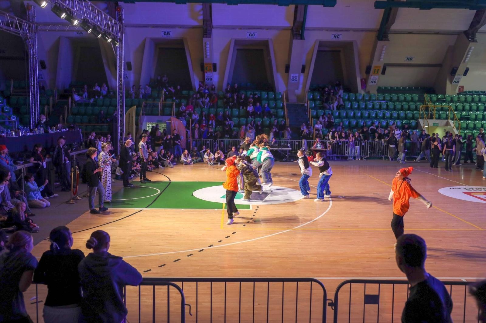 Zdjęcie w galerii na portalu naszraciborz.pl: Grupy hip-hopowe SKAZY na Mistrzostwach Polski w Inowrocławiu. Złoto dla Raciborza wiadomości z regionu