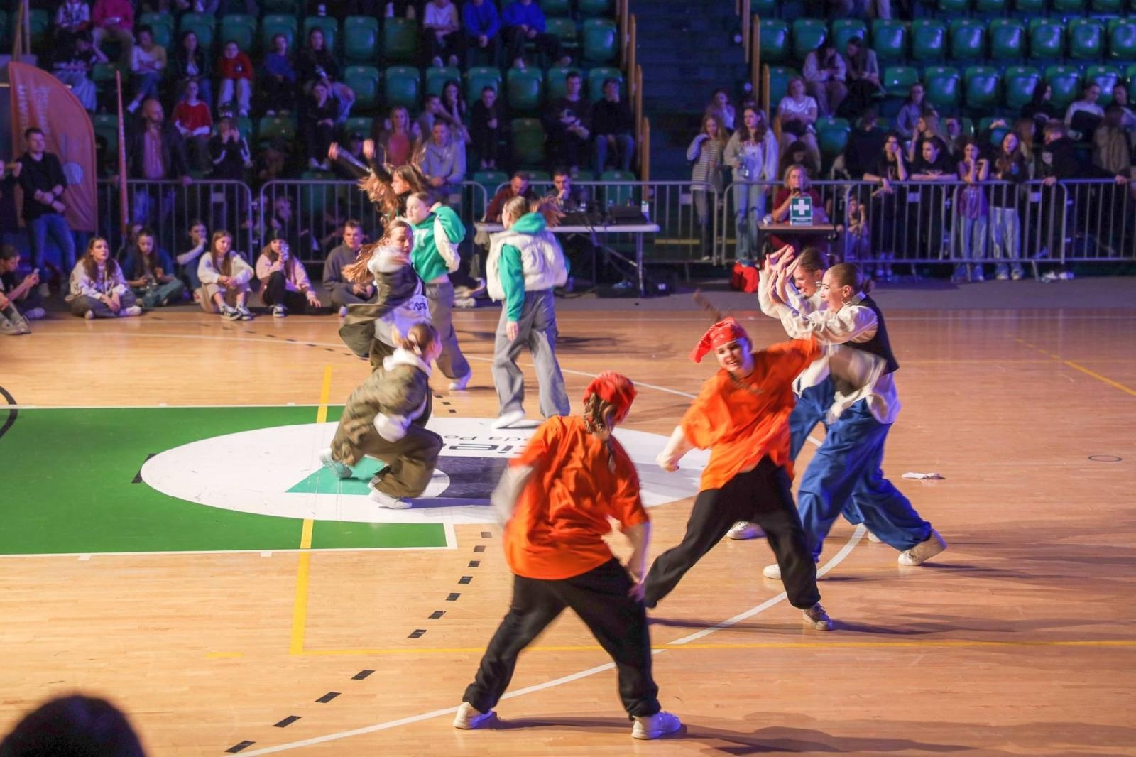 Zdjęcie w galerii na portalu naszraciborz.pl: Grupy hip-hopowe SKAZY na Mistrzostwach Polski w Inowrocławiu. Złoto dla Raciborza wiadomości z regionu