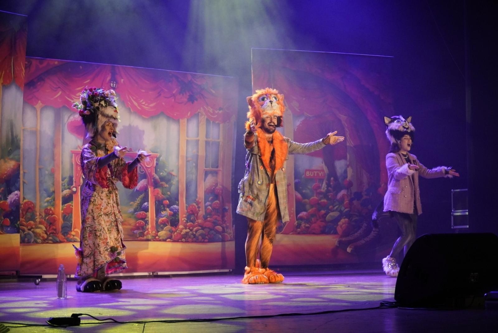 Zdjęcie w galerii na portalu naszraciborz.pl: Interaktywny spektakl z okazji Dnia Ziemi w RCK [FOTO] wiadomości z regionu