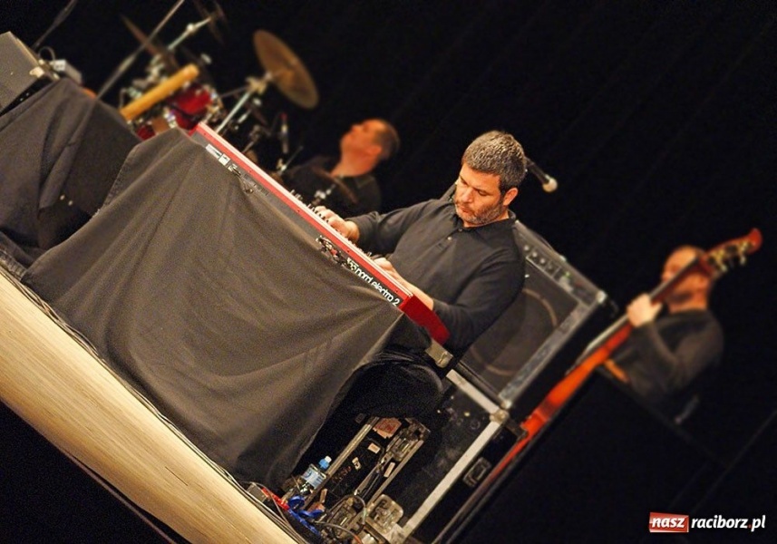 Zdjęcie w galerii na portalu naszraciborz.pl: Idź swoją drogą... wiadomości z regionu