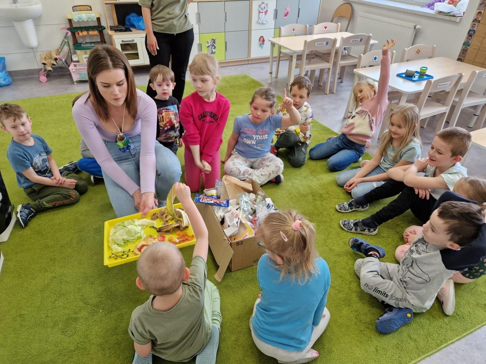 Zdjęcie w galerii na portalu naszraciborz.pl: Śmieciomoda wiosna 2024 wiadomości z regionu