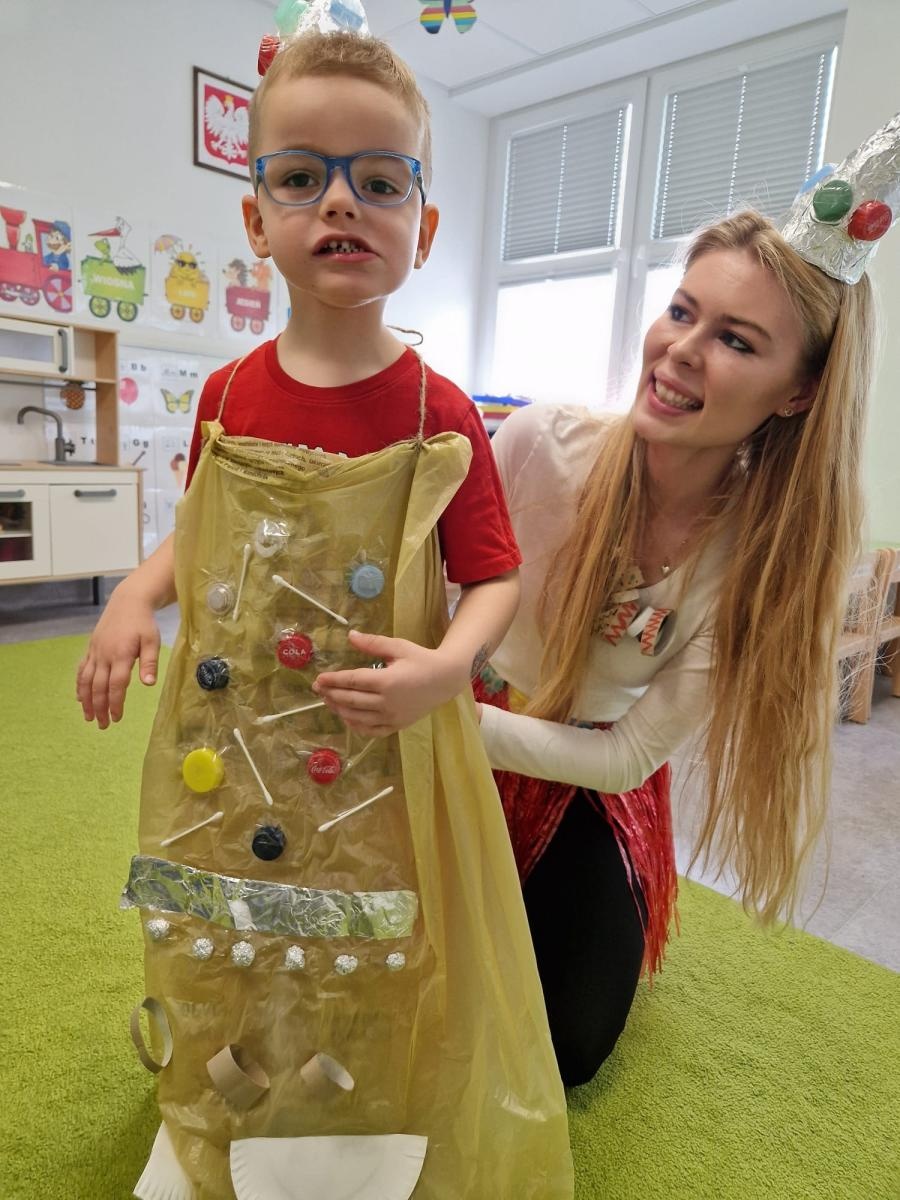 Zdjęcie w galerii na portalu naszraciborz.pl: Śmieciomoda wiosna 2024 wiadomości z regionu