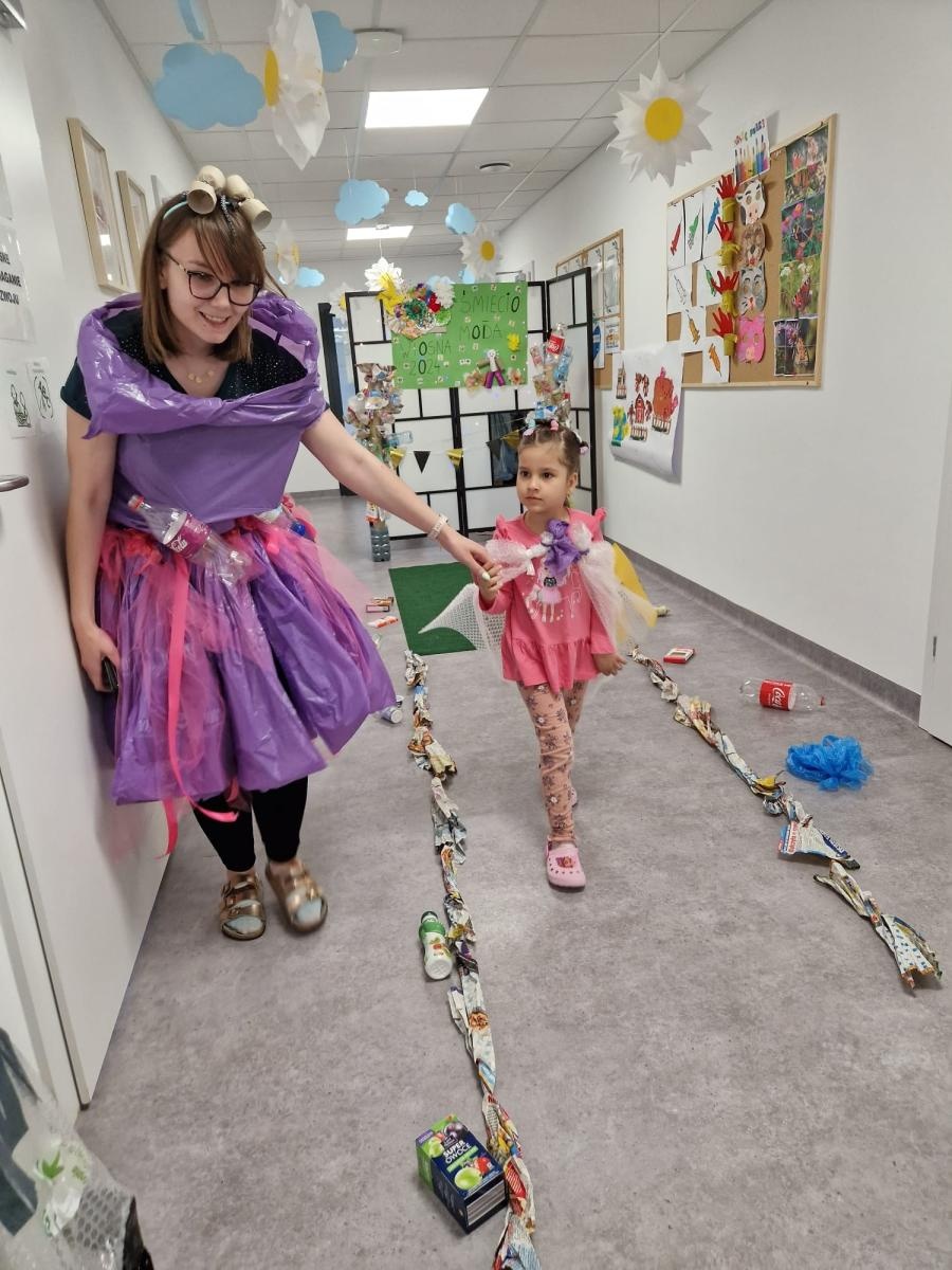 Zdjęcie w galerii na portalu naszraciborz.pl: Śmieciomoda wiosna 2024 wiadomości z regionu